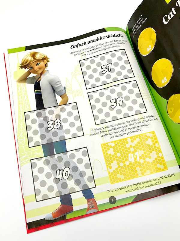 Miraculous Sticker und Trading Cards Album Innenansicht